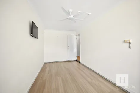 Property photo of 18 Nymboida Court Blue Haven NSW 2262