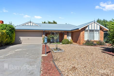 Property photo of 14 Kyneton Circuit Caroline Springs VIC 3023