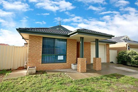 Property photo of 30 Finchley Park Crescent Tarneit VIC 3029