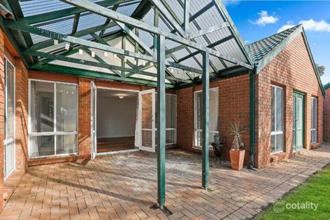Property photo of 16 Morey Court Roxburgh Park VIC 3064