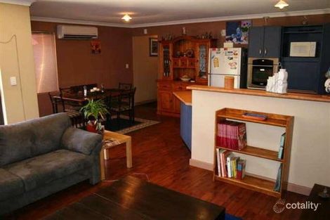 14 Hartfield St, Queens Park, WA 6107