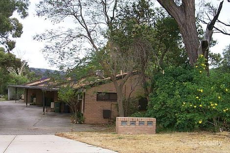 2/8 Arnott Ct, Kelmscott, WA 6111