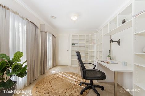 Property photo of 11 Cobaw Circuit Caroline Springs VIC 3023
