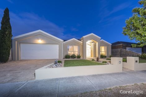 Property photo of 21 Hawthorn Grove Taylors Hill VIC 3037