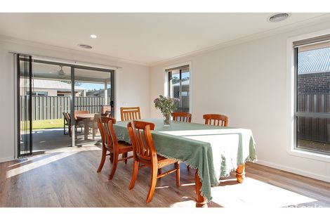 Property photo of 30 Devitt Way Killara VIC 3691