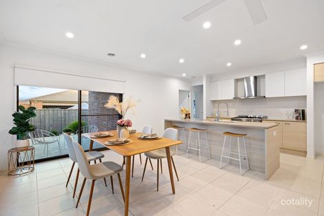 Property photo of 10 Arthurdale Crescent Werribee VIC 3030