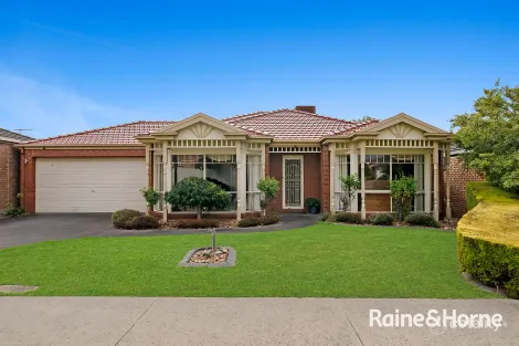 63 Scotsdale Dr, Cranbourne East, VIC 3977