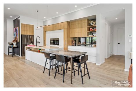 Property photo of 3 Quarrion Court Parkhurst QLD 4702