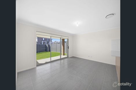 4 Oxalis St, Denham Court, NSW 2565