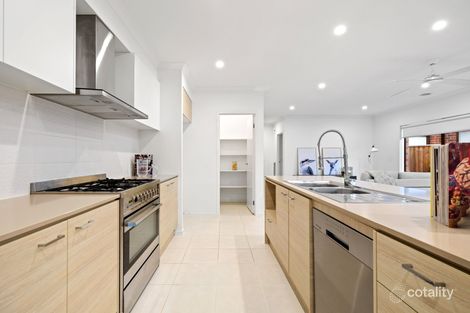 Property photo of 10 Arthurdale Crescent Werribee VIC 3030