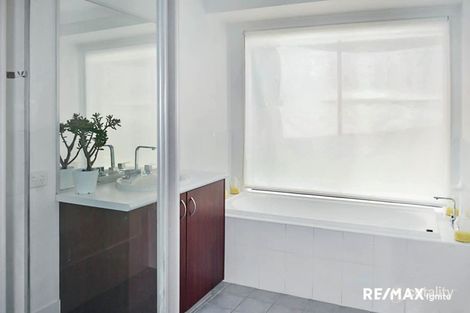 Property photo of 24 Stanaway Place Bellbowrie QLD 4070