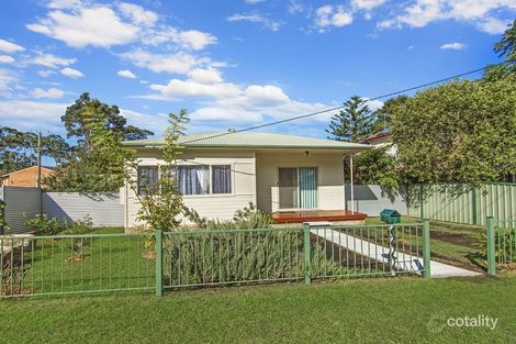 2 Nioka Ave, Point Clare, NSW 2250