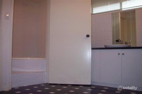 Property photo of 23 Bundeena Avenue Kealba VIC 3021