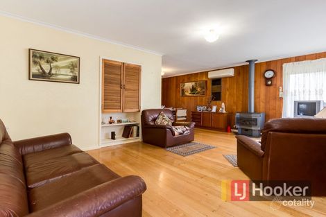 Property photo of 21 Elmbank Drive Keysborough VIC 3173