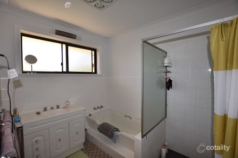 Property photo of 12 James Cook Crescent Orange NSW 2800