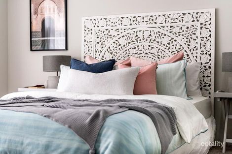 Property photo of 10 Exbury Lane Success WA 6164