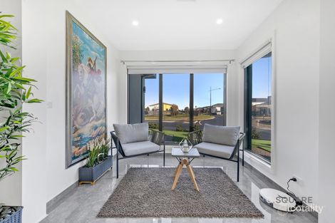 Property photo of 93 Debonair Parade Craigieburn VIC 3064