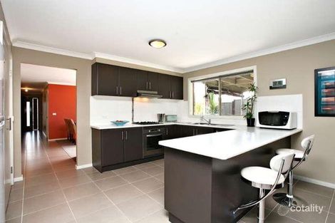 Property photo of 8 Como Chase Pakenham VIC 3810