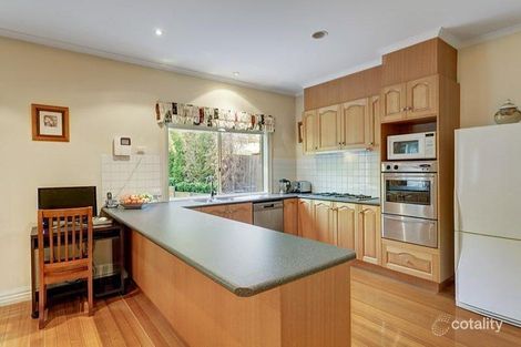 Property photo of 30 Cuthbert Street Bulleen VIC 3105