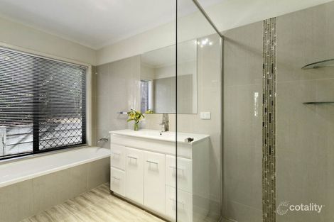 Property photo of 10 Botticelli Place Mackenzie QLD 4156