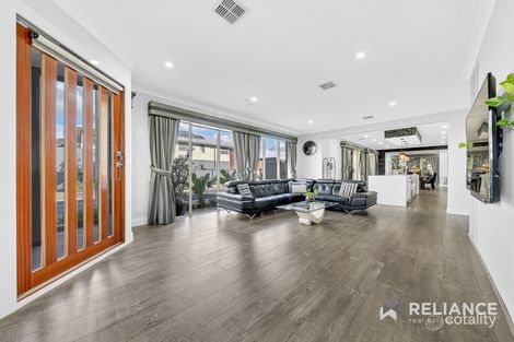 Property photo of 16 Brunton Avenue Caroline Springs VIC 3023