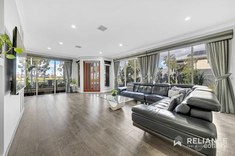 Property photo of 16 Brunton Avenue Caroline Springs VIC 3023