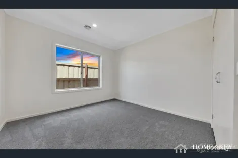 Property photo of 11 Swamphen Street Beveridge VIC 3753