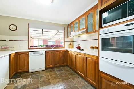 Property photo of 11 Mayfair Crescent Narre Warren VIC 3805