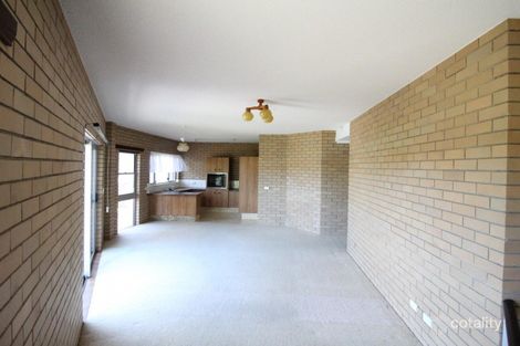 2/11 Moreton Pde, Kings Beach, QLD 4551