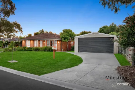 Property photo of 3 Mitre Crescent Berwick VIC 3806