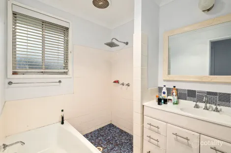 Property photo of 152-154 Old Hume Highway Yerrinbool NSW 2575