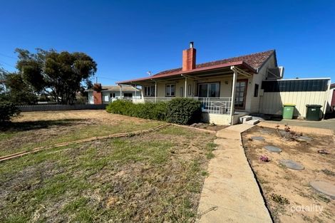 56 South Ave, Merredin, WA 6415