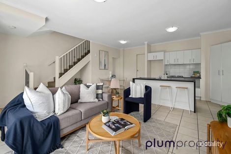 Property photo of 1/77 Depper Street St Lucia QLD 4067