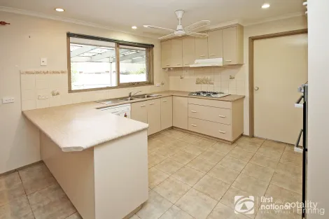 Property photo of 53 Bellevue Drive Berwick VIC 3806