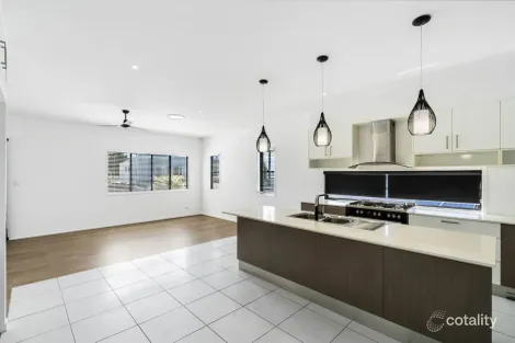 Property photo of 39 Knight Street Redcliffe QLD 4020