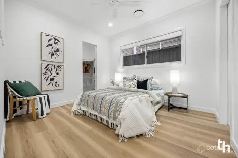 Property photo of 28 Loane Circuit Farley NSW 2320