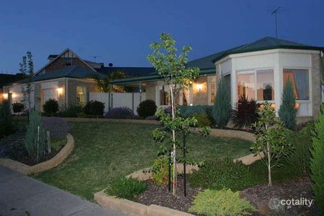 4 Woods Point Dr, Beaconsfield, VIC 3807