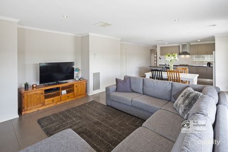 Property photo of 16 Greenfield Drive Epsom VIC 3551