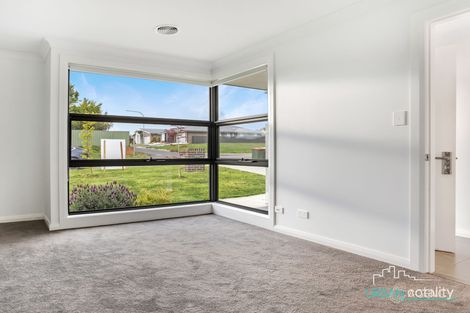 Property photo of 39 Stevenson Way Orange NSW 2800
