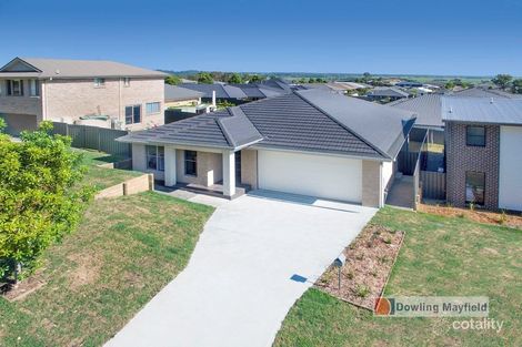 Property photo of 3 Serenity Crescent Fletcher NSW 2287
