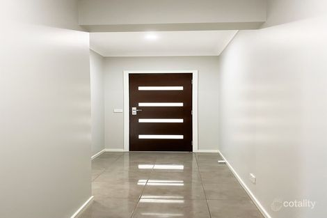 Property photo of 22 Coorong Walk Werribee VIC 3030