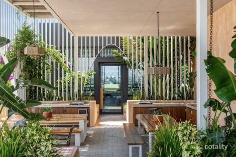 Property photo of 205/5 Waterloo Street East Brisbane QLD 4169