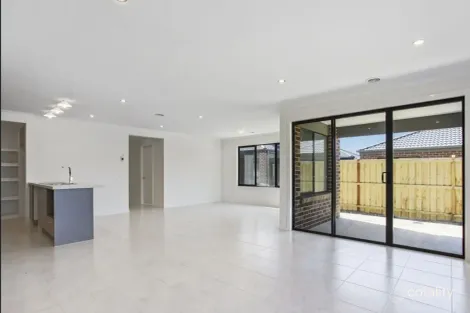 Property photo of 47 Tamarind Road Cranbourne North VIC 3977