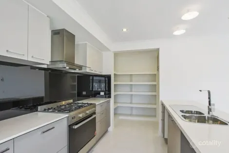 Property photo of 47 Tamarind Road Cranbourne North VIC 3977