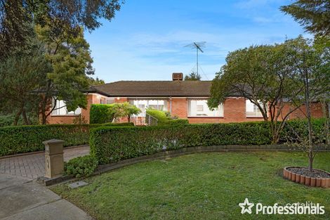 4 Warren Ct, Mooroolbark, VIC 3138