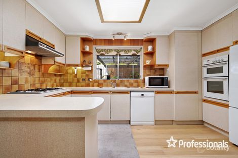 Property photo of 4 Warren Court Mooroolbark VIC 3138