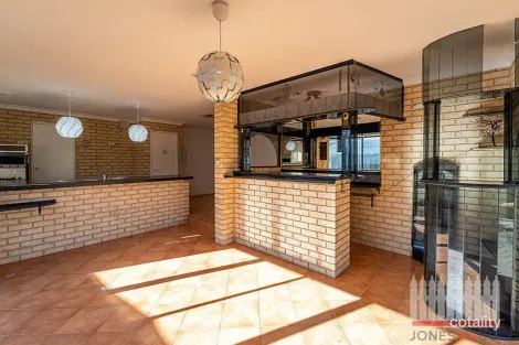 Property photo of 28 Santona Boulevard Ellenbrook WA 6069