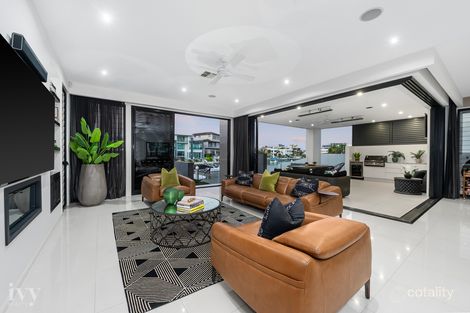 Property photo of 14 Royal Albert Crescent Paradise Point QLD 4216