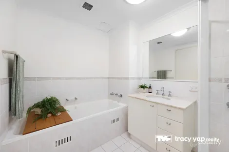 Property photo of 6/25-35 Lancaster Drive Marsfield NSW 2122