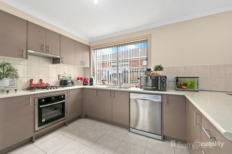 Property photo of 6 Bronzewing Street Pakenham VIC 3810